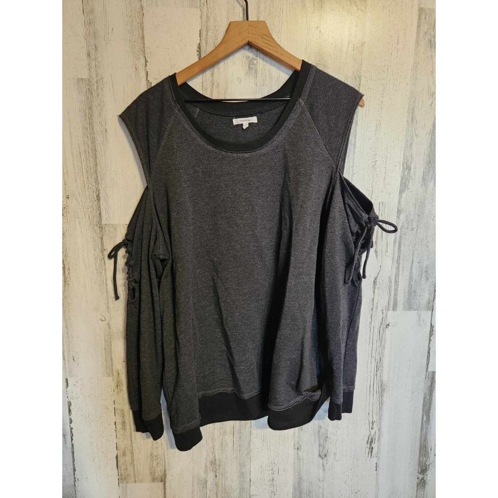 Maurices Top Womens Size 1 Plus Size Black Heather Long Sleeve Open Shoulder